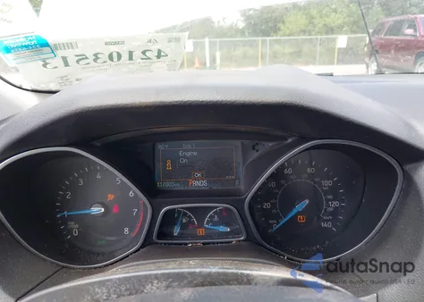 2018 Ford Focus Se z USA, uszkodzony, nr VIN 1FADP3FE9JL241661